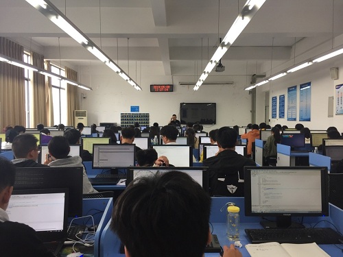 夯实专业基础，赋能技术开发——计算机科学学院成功开展2018级计算机科学与技术专业校内实训